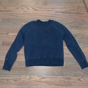 Lululemon Navy Wash cropped crewneck